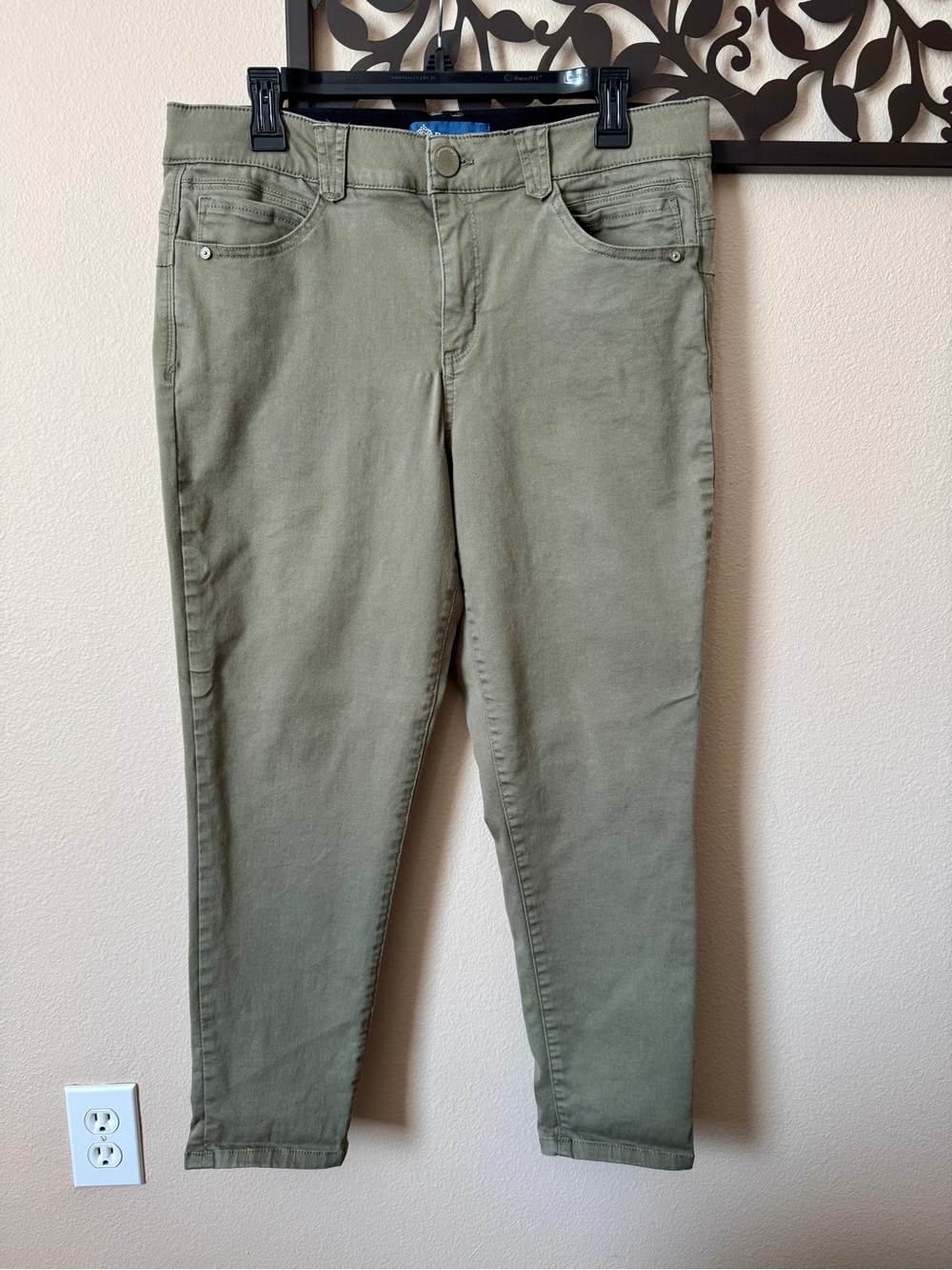 Democracy “Ab”solution Olive Green Ankle Cropped Stretch Jeans